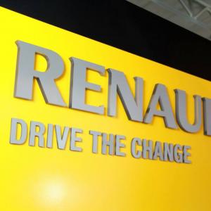 Премьера нового Renault Sandero в Элвис-Рено.